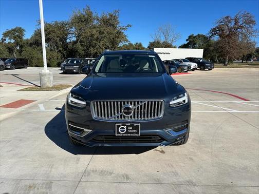 2025 Volvo XC90 B6 Plus 7-Seater