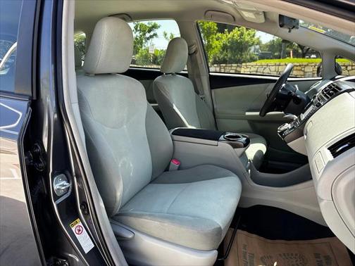 2014 Toyota Prius v Three