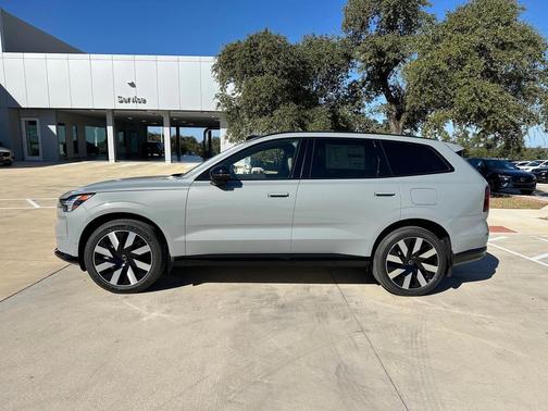 2025 Volvo EX90 Twin Motor Performance Plus 6-Seater