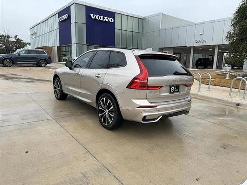 2025 Volvo XC60 B5 Plus