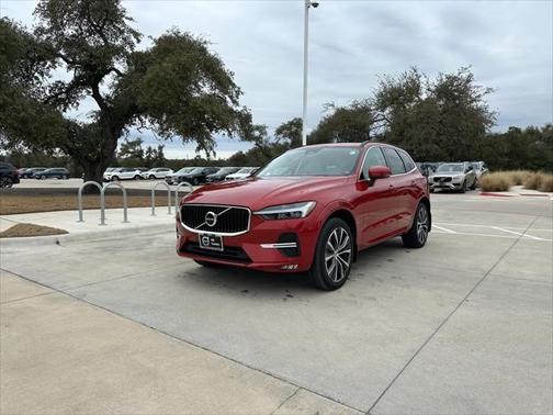 2022 Volvo XC60 B5 Momentum