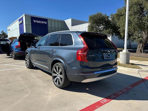 2022 Volvo XC90 T6 Inscription