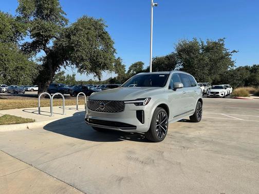 2026 Volvo XC90 B6 Plus 7-Seater