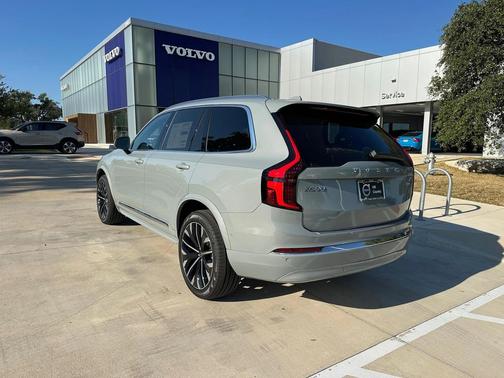 2026 Volvo XC90 B6 Plus 7-Seater