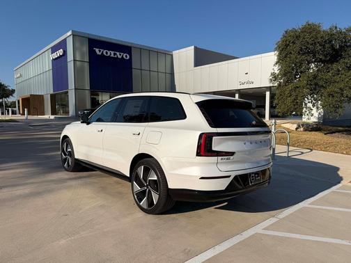 2025 Volvo EX90 Twin Motor Performance Ultra