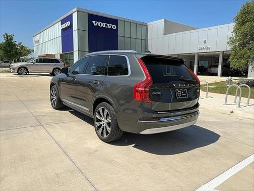 2022 Volvo XC90 Recharge Plug-In Hybrid T8 Inscription 7 Passenger