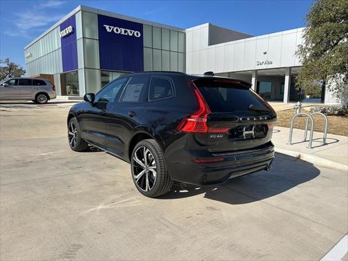 2025 Volvo XC60 B5 Ultra
