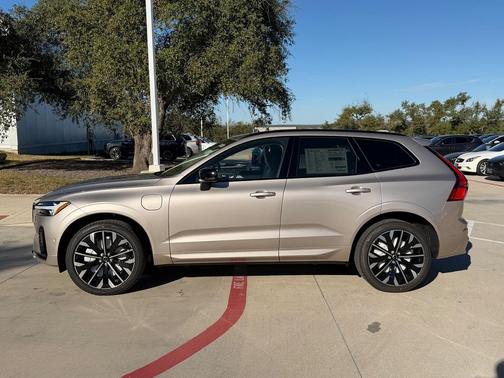 2026 Volvo XC60 Plug-In Hybrid Ultra, T8 AWD Electric/Gasoline, Dark