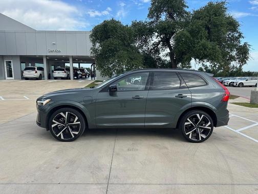 2026 Volvo XC60 Plug-In Hybrid T8 Ultra