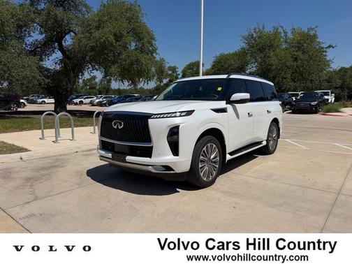 Radiant White 2026 INFINITI QX80 Luxe