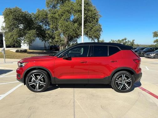 2019 Volvo XC40 T5 R-Design