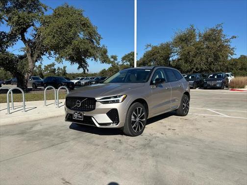2025 Volvo XC60 Plus