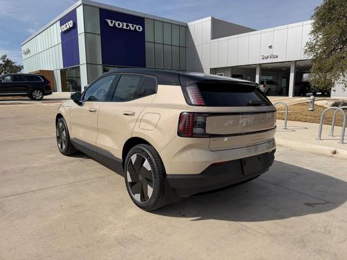 2026 Volvo EX30 Plus Twin Motor Performance, Fully electric