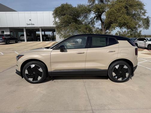 2026 Volvo EX30 Plus Twin Motor Performance, Fully electric