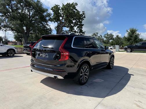 Onyx Black 2019 Volvo XC90 T5 Momentum