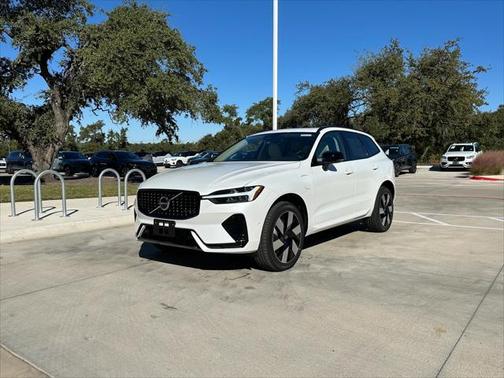 2025 Volvo XC60 Plug-In Hybrid T8 Plus