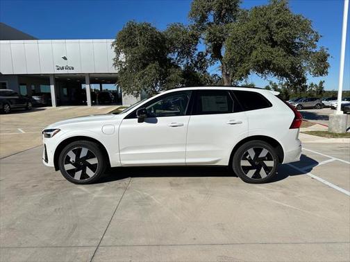 2025 Volvo XC60 Plug-In Hybrid T8 Plus