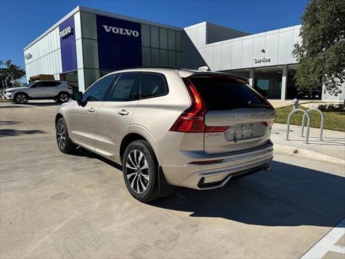 2025 Volvo XC60 Core