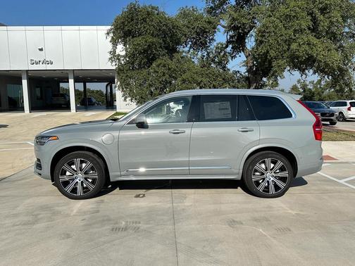 2025 Volvo XC90 Plug-In Hybrid T8 Plus 7-Seater