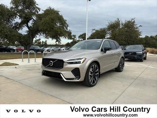 2025 Volvo XC60 B5 Ultra