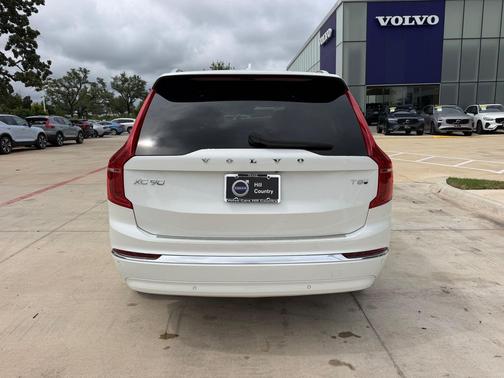 Crystal White Metallic 2025 Volvo XC90 Plug-In Hybrid T8 Ultra 7-Seater