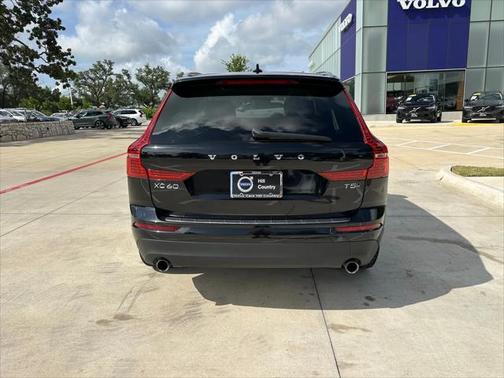2021 Volvo XC60 T5 Momentum