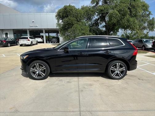 2021 Volvo XC60 T5 Momentum