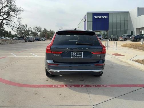 2023 Volvo XC60 B5 Plus Bright Theme