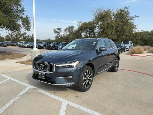 2023 Volvo XC60 B5 Plus Bright Theme