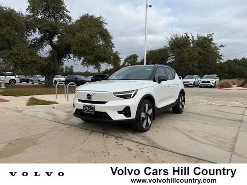 2026 Volvo EX40 Twin Motor Plus