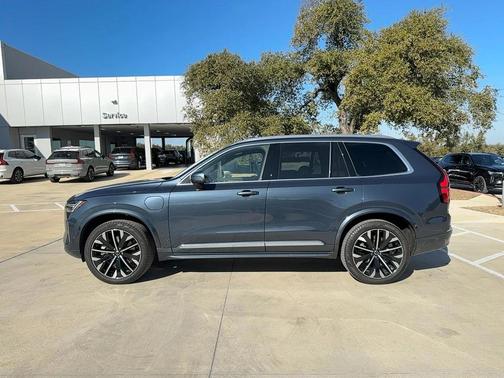 2025 Volvo XC90 Plug-In Hybrid T8 Ultra 6-Seater