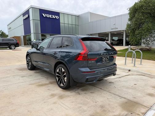 Denim Blue Metallic 2026 Volvo XC60 B5 Plus