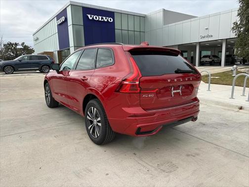 2025 Volvo XC60 B5 Core