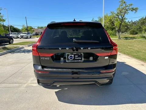 2024 Volvo XC60 Recharge Plug-In Hybrid T8 Ultimate Dark Theme