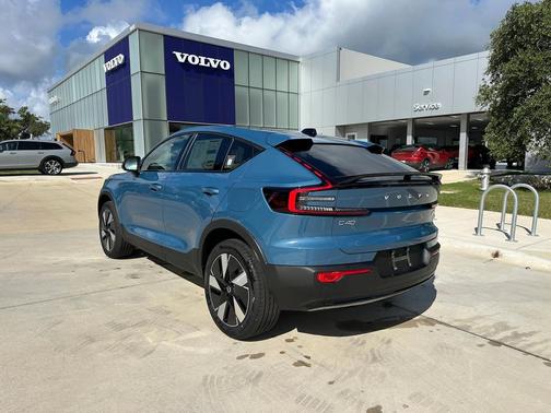 2024 Volvo C40 Recharge Pure Electric Twin Core