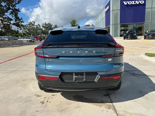 2024 Volvo C40 Recharge Pure Electric Twin Core