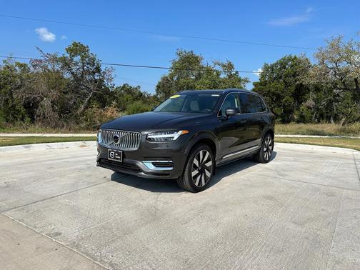 2024 Volvo XC90 Recharge Plug-In Hybrid T8 Ultimate Bright Theme 7-Seater