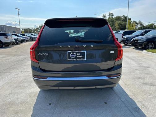 2024 Volvo XC90 Recharge Plug-In Hybrid T8 Ultimate Bright Theme 7-Seater