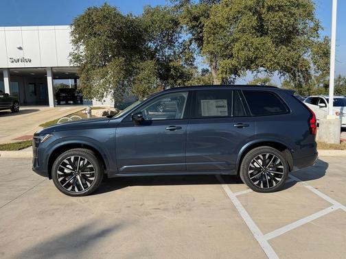 2026 Volvo XC90 Ultra Dark Theme, B6 AWD Gas (mild hybrid), Gasoline, 7 Seats