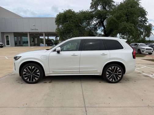 Crystal White Pearl 2026 Volvo XC90 Plug-In Hybrid Ultra, T8 AWD, Electric/Gasoline, Bright, 6 Seats