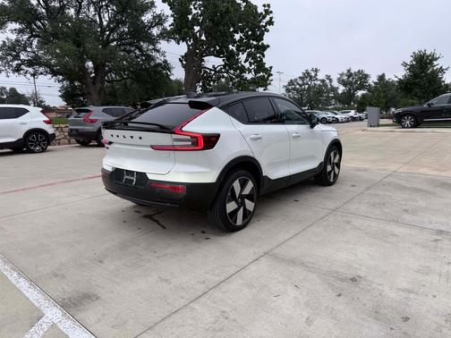Crystal White Metallic 2023 Volvo C40 Recharge Pure Electric Twin Ultimate