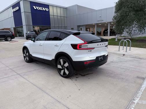 Crystal White Metallic 2023 Volvo C40 Recharge Pure Electric Twin Ultimate