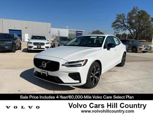 2024 Volvo S60 B5 Plus Dark Theme