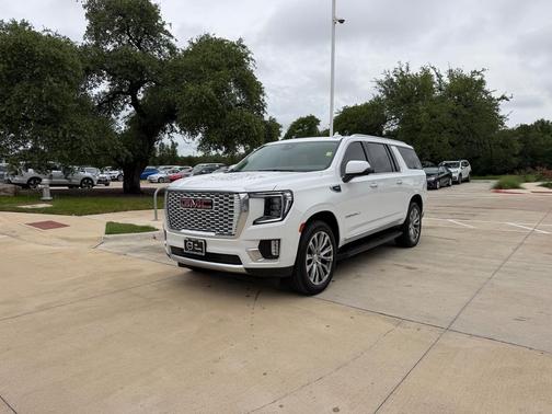 Summit White 2023 GMC Yukon XL Denali