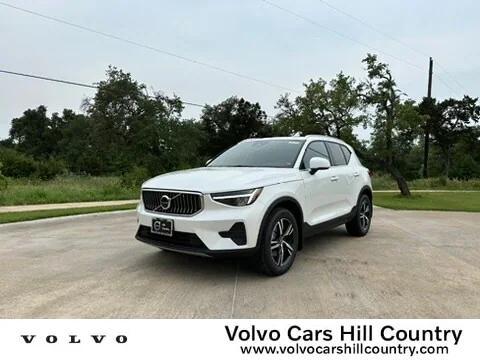 2024 Volvo XC40 B5 Core Bright Theme