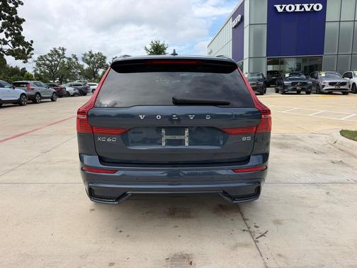 Denim Blue Metallic 2023 Volvo XC60 B5 Plus Dark Theme