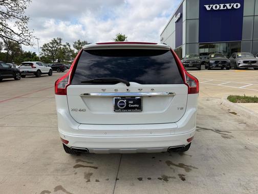 Ice White 2016 Volvo XC60 T5 Drive-E Premier