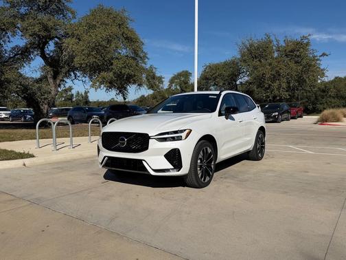 2026 Volvo XC60 B5 Plus