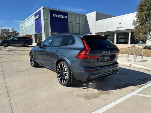 2025 Volvo XC60 B5 Ultra