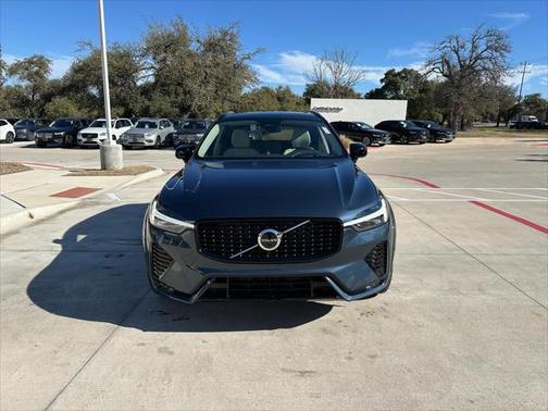 2025 Volvo XC60 B5 Ultra